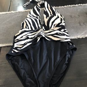 Swim suit